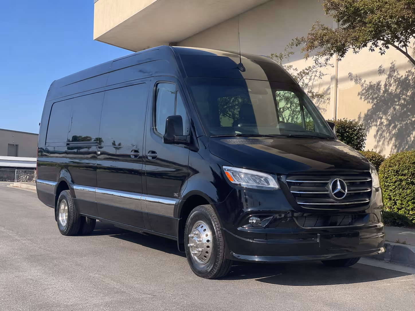 find the perfect transportation for your next wedding 1